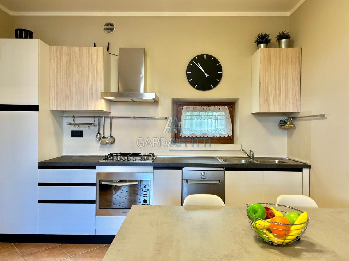 Perla Apartment - 3 Piscine E Un Bar - Desenzano Дезенцано-дель-Гарда Екстер'єр фото